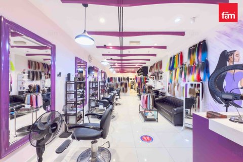 Dyqan në Dubai, Emiratet e Bashkuara Arabe 80.6 m2. № 595983 - Foto 6