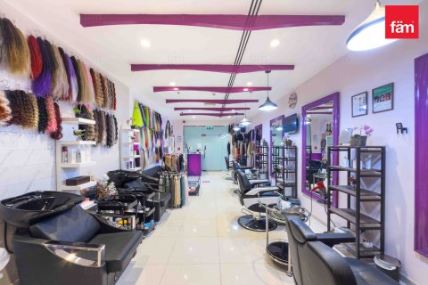 Dyqan në Dubai, Emiratet e Bashkuara Arabe 80.6 m2. № 595983 - Foto 5