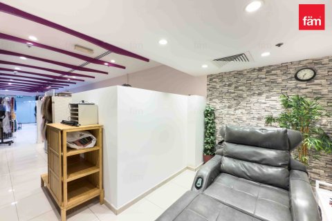 Dyqan në Dubai, Emiratet e Bashkuara Arabe 80.6 m2. № 595983 - Foto 11