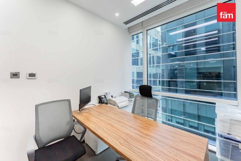 Business Bay, Dubai, UAE의 임대용 사무실 181.7제곱미터 번호 625025 - 사진 29