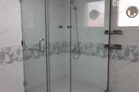 Villa in Al Barsha, Dubai, UAE 5 bedrooms, 1393.5 sq.m. № 570591 - photo 14