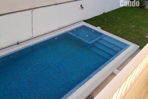 Villa in Al Barsha, Dubai, UAE 5 bedrooms, 1393.5 sq.m. № 570591 - photo 2