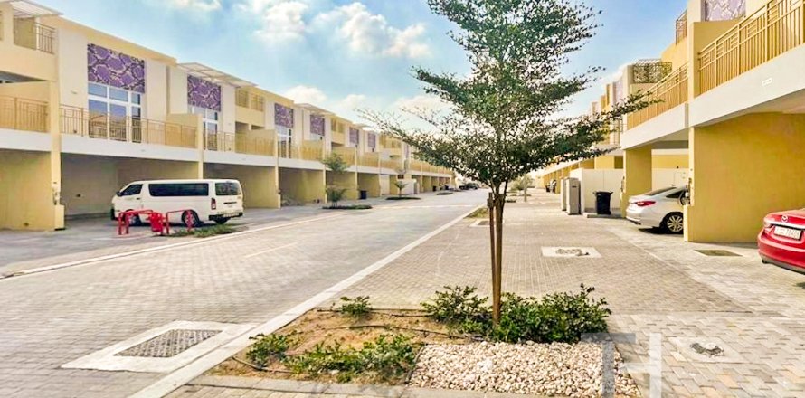 Dubai, BAE’de townhouse 3 yatak odası, 112 m² No 586509