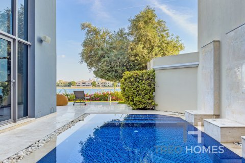 Vila di Palm Jumeirah, Dubai, UEA 4 kamar tidur, 465 m2 nomor 586511 - foto 1