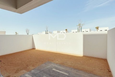 Kamienica do wynajęcia w Yas Island, Abu Dhabi, ZEA 3 sypialnie, 168 mkw., nr 555456 - zdjęcie 2