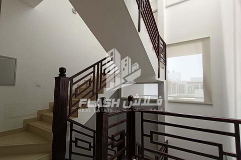 Shtëpi në qytet në Al Hamra Village, Ras Al Khaimah, Emiratet e Bashkuara Arabe 3 dhoma gjumi, 260.1 m2. № 611646 - Foto 10