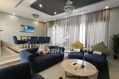 Shtëpi në qytet në Al Hamra Village, Ras Al Khaimah, Emiratet e Bashkuara Arabe 3 dhoma gjumi, 260.1 m2. № 611646 - Foto 2