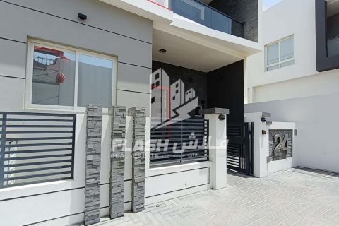 Shtëpi në qytet në Al Hamra Village, Ras Al Khaimah, Emiratet e Bashkuara Arabe 3 dhoma gjumi, 260.1 m2. № 611646 - Foto 14