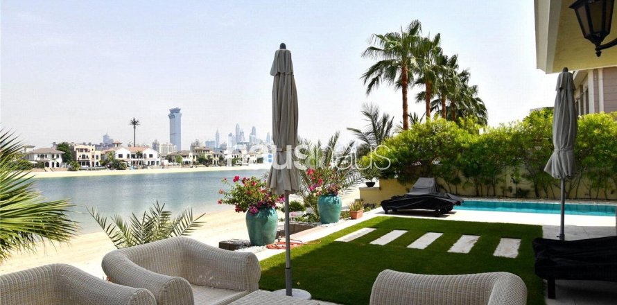 Villa in Palm Jumeirah, Dubai, VAE 4 slaapkamers, 372 vr.m. nr 626582