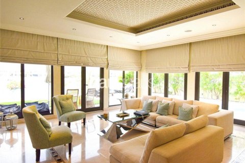 Villa te huur in Palm Jumeirah, Dubai, VAE 4 slaapkamers, 372 vr.m., nr 626582 - foto 21