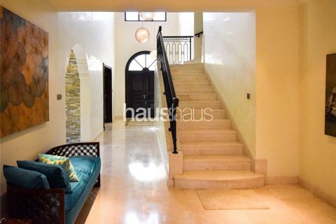 Villa te huur in Palm Jumeirah, Dubai, VAE 4 slaapkamers, 372 vr.m., nr 626582 - foto 20
