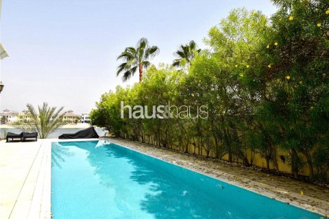 Villa te huur in Palm Jumeirah, Dubai, VAE 4 slaapkamers, 372 vr.m., nr 626582 - foto 3