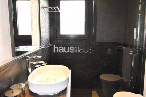 Villa te huur in Palm Jumeirah, Dubai, VAE 4 slaapkamers, 372 vr.m., nr 626582 - foto 16