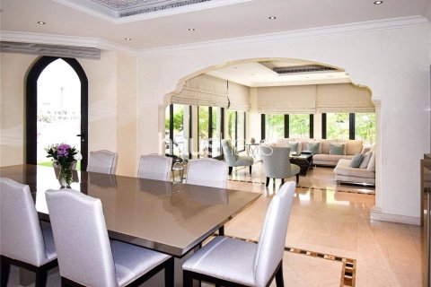 Villa te huur in Palm Jumeirah, Dubai, VAE 4 slaapkamers, 372 vr.m., nr 626582 - foto 4