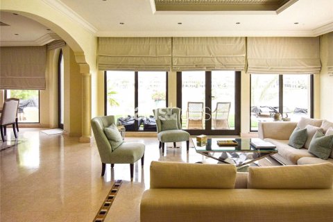 Villa te huur in Palm Jumeirah, Dubai, VAE 4 slaapkamers, 372 vr.m., nr 626582 - foto 12