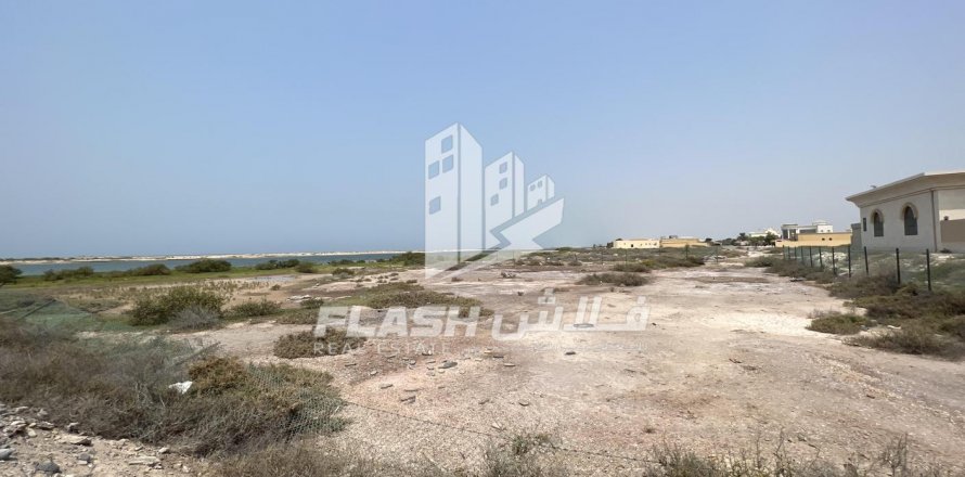 Land in Shamal Julphar, Ras Al Khaimah, UAE 2972.3 sq.m. № 611664
