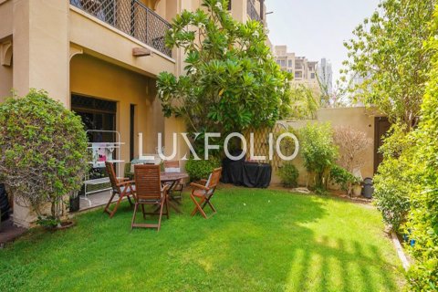 Apartment in Old Town, Dubai, UAE 2 bedrooms, 120 sq.m. № 627554 - photo 1