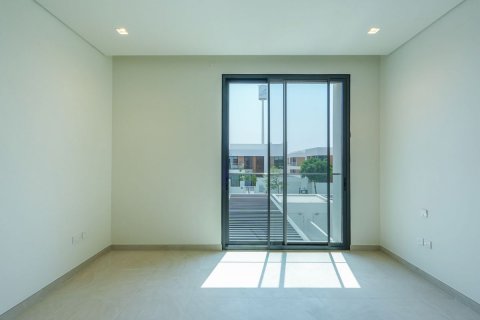 Commercial property on the Saadiyat Island, Abu Dhabi, UAE 4 bedrooms, 537 sq.m. № 594104 - photo 14