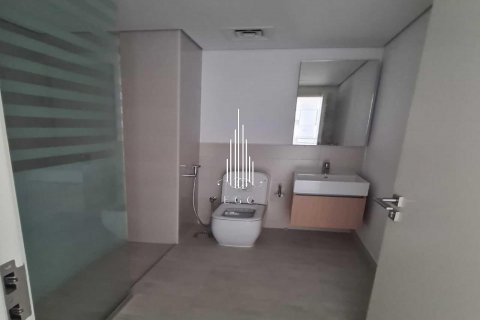 Apartment in Al Reem Island, Abu Dhabi, UAE 2 bedrooms, 94 sq.m. № 577295 - photo 11