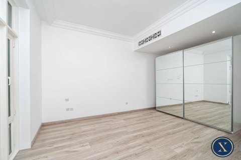 Apartment in Downtown Dubai (Downtown Burj Dubai), UAE 2 bedrooms, 188 sq.m. № 627557 - photo 12