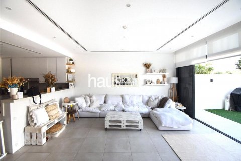 Shtëpi në qytet në Jumeirah Golf Estates, Dubai, Emiratet e Bashkuara Arabe 4 dhoma gjumi, 320 m2. № 626895 - Foto 7