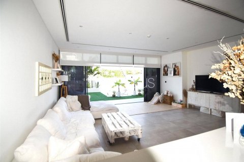 Shtëpi në qytet në Jumeirah Golf Estates, Dubai, Emiratet e Bashkuara Arabe 4 dhoma gjumi, 320 m2. № 626895 - Foto 2