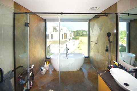 Shtëpi në qytet në Jumeirah Golf Estates, Dubai, Emiratet e Bashkuara Arabe 4 dhoma gjumi, 320 m2. № 626895 - Foto 13