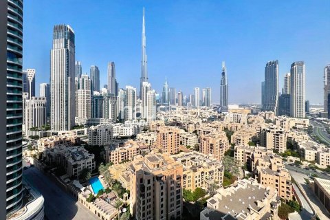 Apartment in Downtown Dubai (Downtown Burj Dubai), Dubai, UAE 2 bedrooms, 120 sq.m. № 626896 - photo 2