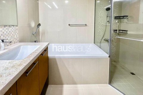 Apartment in Downtown Dubai (Downtown Burj Dubai), Dubai, UAE 2 bedrooms, 120 sq.m. № 626896 - photo 8