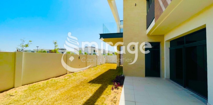 Villa sa Yas Island, Abu Dhabi, UAE 4 silid-tulugan, 675.4 sq.m. № 550242