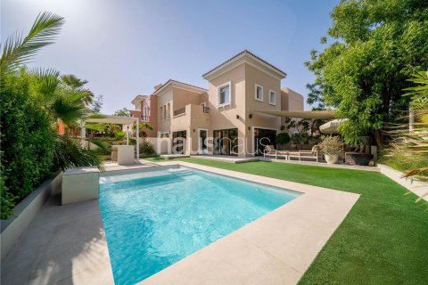 Villa in Arabian Ranches, Dubai, UAE 3 bedrooms, 279 sq.m. № 625845 - photo 1