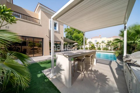 Villa in Arabian Ranches, Dubai, UAE 3 bedrooms, 279 sq.m. № 625845 - photo 10
