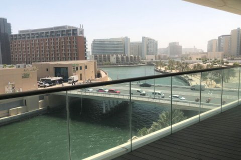 Appartamento in vendita a Al Raha Beach, Abu Dhabi, EAU 3 camere da letto, 220.9 mq. № 555503 - foto 2