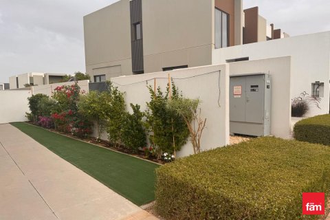 فيلا للإيجار في دبي، الإمارات العربية المتحدة 4 غرفة نوم ، 264.8 متر مربع ، رقم 450852 - صورة 11