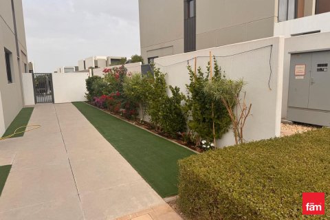 فيلا للإيجار في دبي، الإمارات العربية المتحدة 4 غرفة نوم ، 264.8 متر مربع ، رقم 450852 - صورة 16