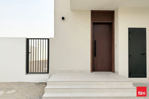 Townhouse in Town Square, Dubai, UAE 4 bedrooms, 315.4 sq.m. № 622616 - photo 2