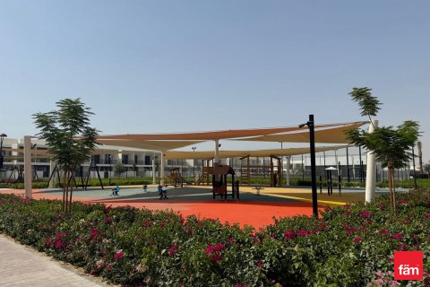 Townhouse in Town Square, Dubai, UAE 4 bedrooms, 315.4 sq.m. № 622616 - photo 22