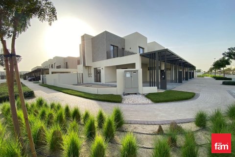Shtëpi në qytet në Dubai, Emiratet e Bashkuara Arabe 4 dhoma gjumi, 262.5 m2. № 610198 - Foto 1