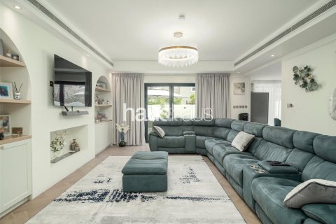 Villa in Arabian Ranches, Dubai, UAE 3 bedrooms, 228 sq.m. № 625361 - photo 6