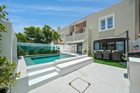 Villa in Arabian Ranches, Dubai, UAE 3 bedrooms, 228 sq.m. № 625361 - photo 2