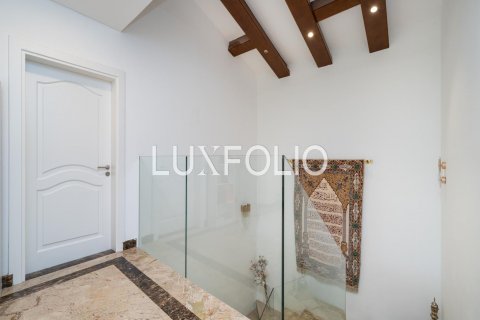 Villa in Motor City, Dubai, UAE 5 bedrooms, 753 sq.m. № 627934 - photo 22