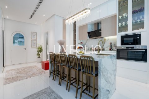 Villa in Motor City, Dubai, UAE 5 bedrooms, 753 sq.m. № 627934 - photo 15