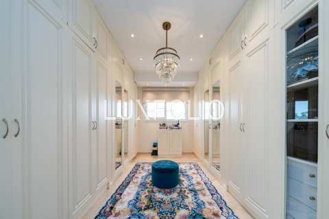 Villa in Motor City, Dubai, UAE 5 bedrooms, 753 sq.m. № 627934 - photo 18