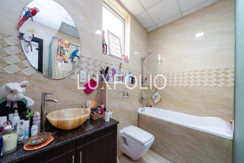 Villa Jumeirah Village Circle, Dubaijā, AAE 5 istabas, 545 m2 Nr. 627850 - attēls 16