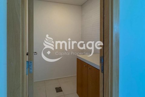 Lägenhet uthyres i Al Raha Beach, Abu Dhabi, UAE 4 sovrum, 227.1 kvm Nr. 596802 - fotografi 8