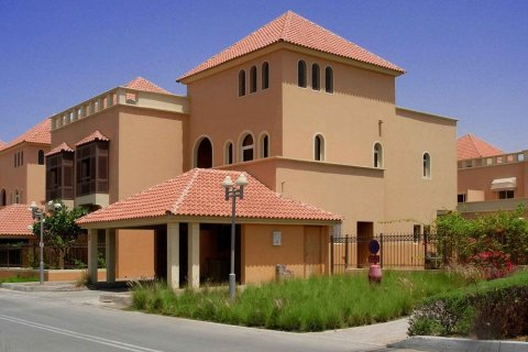 Complex rezidențial Sas Al Nakhl Village în Khalifa City, Abu Dhabi, EAU №213721
