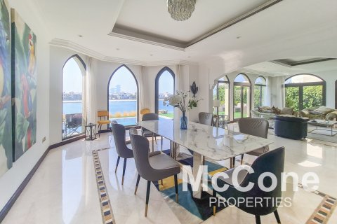 Villa in affitto a Palm Jumeirah, Dubai, EAU 4 camere da letto, 619.57 mq. № 586835 - foto 2