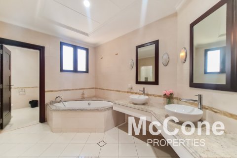 Villa in affitto a Palm Jumeirah, Dubai, EAU 4 camere da letto, 619.57 mq. № 586835 - foto 17