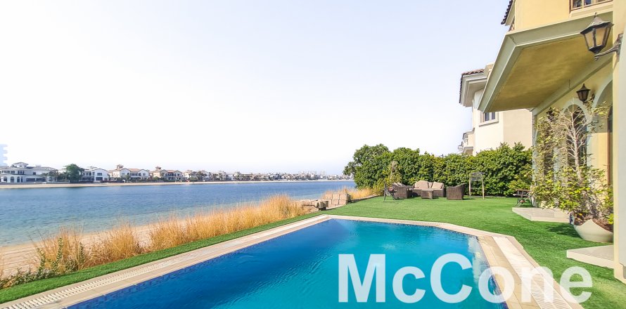 Villa a Palm Jumeirah, Dubai, EAU 4 camere da letto, 619.57 mq. № 586835