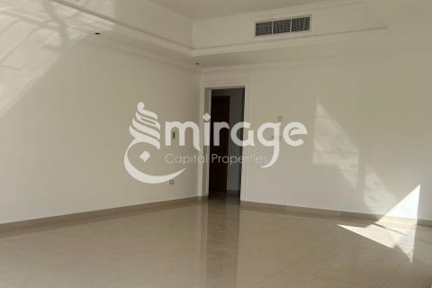 Vila v Al Raha Gardens, Abu Dhabi, SAE 4 ložnice, 402.2 m² Č.: 597282 - fotografie 4